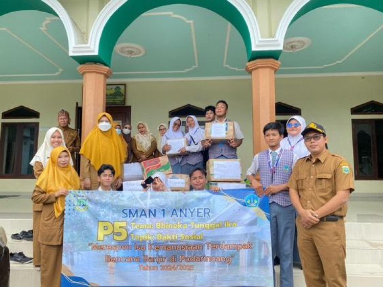 SMA Negeri 1 Anyer Salurkan Bantuan terhadap Masyarakat Terdampak Bencana Alam di Padarincang