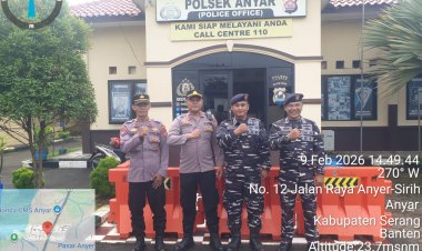 Sinergitas TNI–Polri Makin Solid Lewat Kunjungan TNI AL ke Polsek Anyar