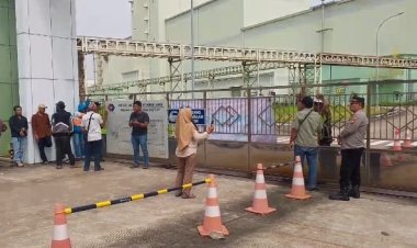 Massa Aksi di Kawasan Industri Cilegon, Desak Perusahaan Pekerjakan Kembali Karyawan