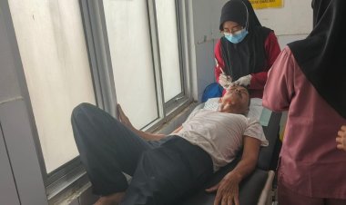 Kecelakaan Lalu Lintas di Depan TPU Kedaung Anyar, Polisi Lakukan Evakuasi dan Olah TKP