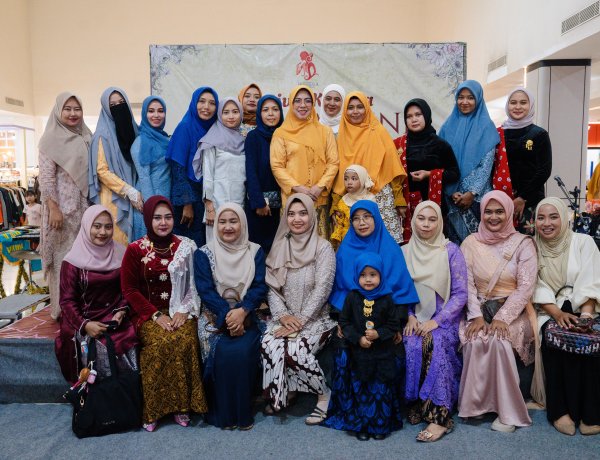 Parade Kebaya di Mall of Serang, Bukti Tradisi Tetap Hidup di Era Modern